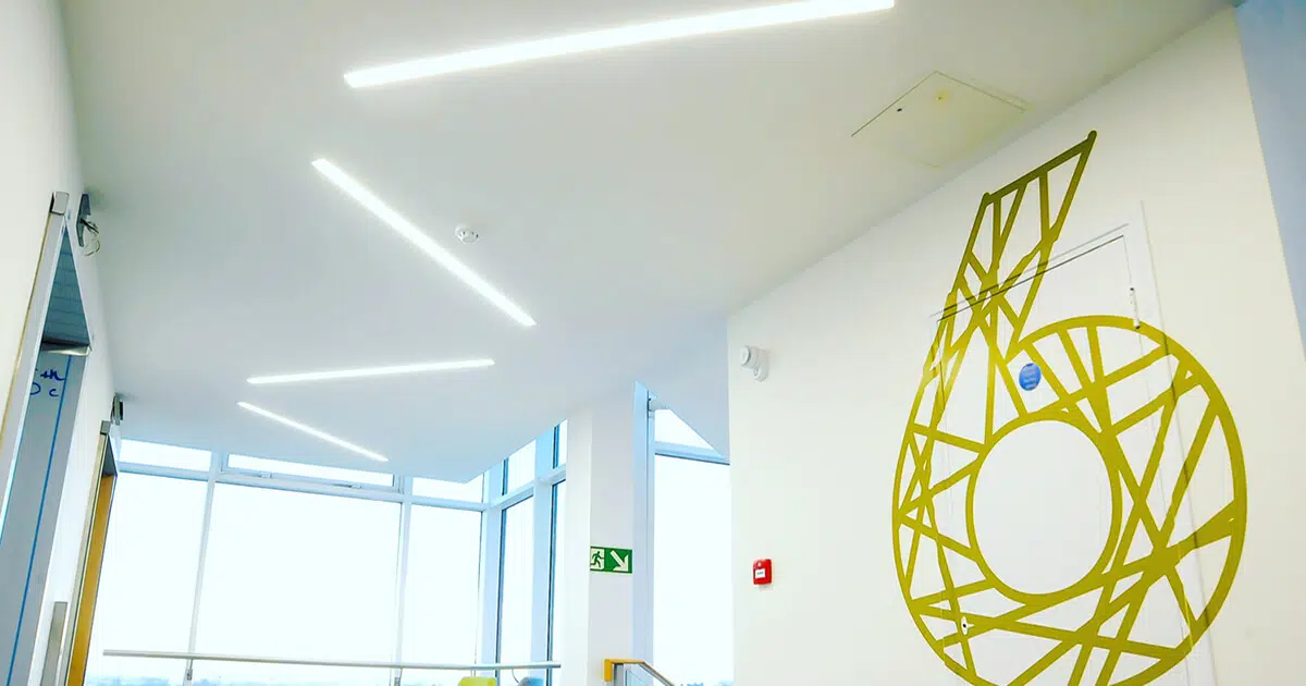 روشنایی خطی LED